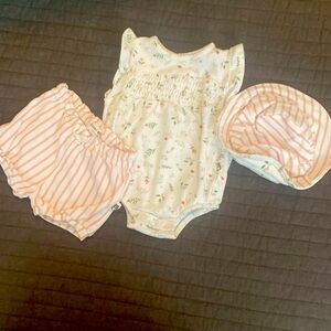 Rabbit Bear 3 Piece Set EUC Size 6 - 9 Months